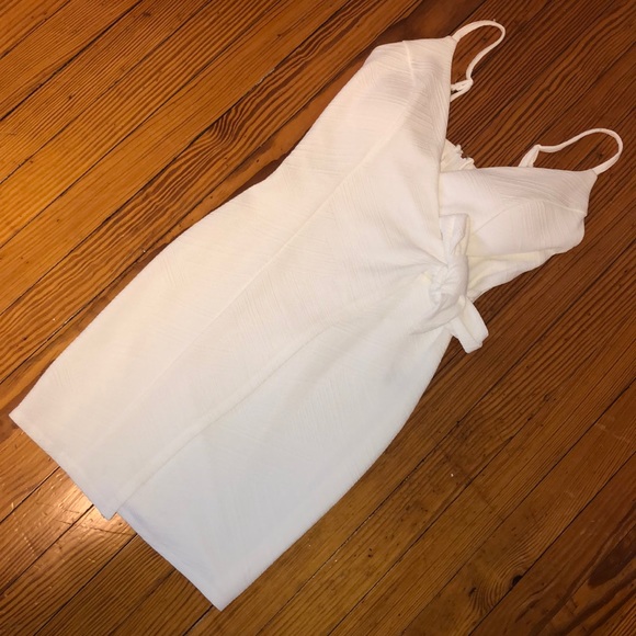 Charlotte Russe White Wrap Mini Dress NWOT - Picture 1 of 8